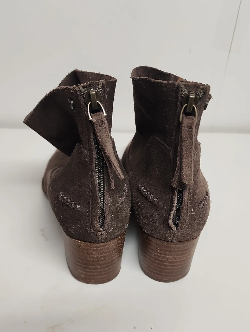 UGG Chocolate Brown Western Style Suede Ankle Booties with Stacked Heel Size 8
